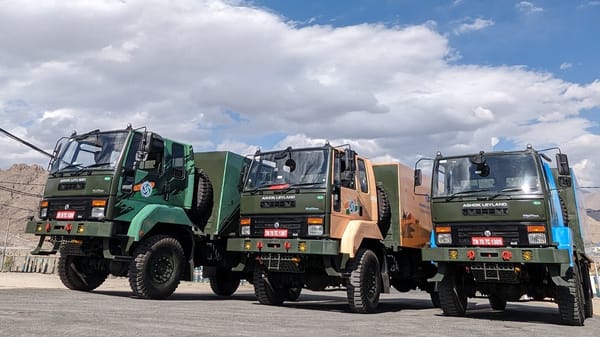 Ashok Leyland concludes 4000kms+ ‘Manzil ka Safar’ at Leh, covering the length of India with Stallions