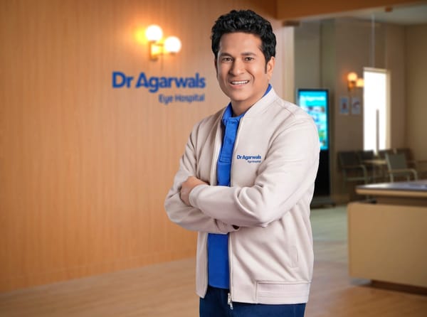 Sachin Tendulkar Bats Dr Agarwals Eye Hospital